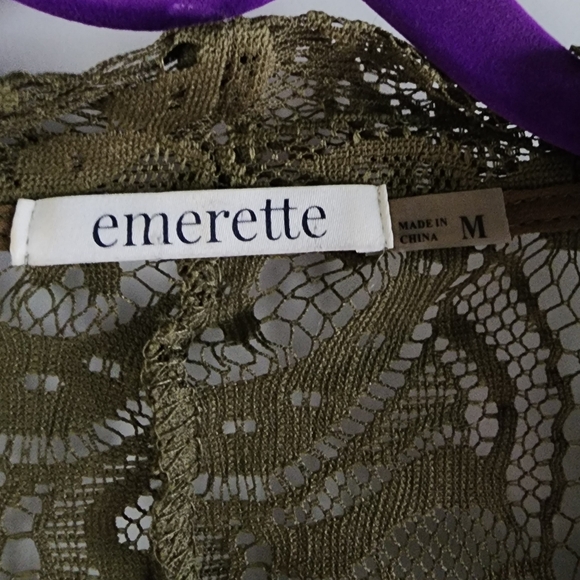 Emerette green lace with fringe cover - Picture 2 of 3
